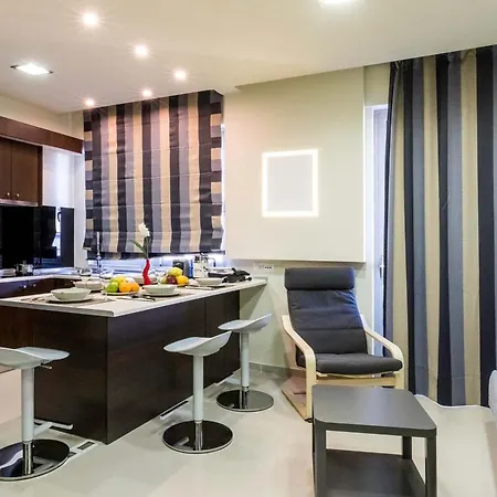 Rhodes Apartment *